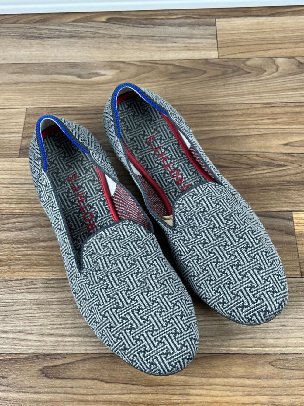 Rothy’s Retired Charcoal Gray Grid Pattern Loafer Flats Size 10 - Picture 2 of 10